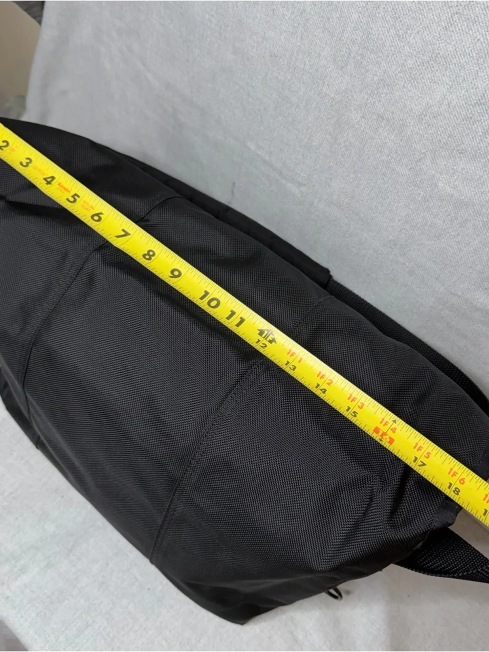 EUC Vintage Timbuk2 Black Nylon Messenger Bag with Adjustable Strap - M